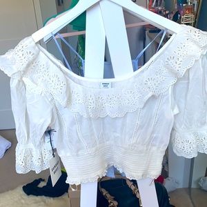 Aritzia Lady Blouse.🤍